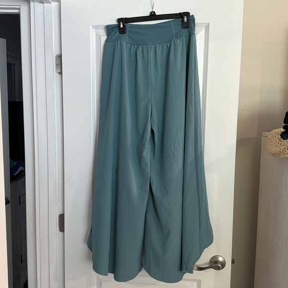 NWOT Halara Breezy Pants - Picture 7 of 11